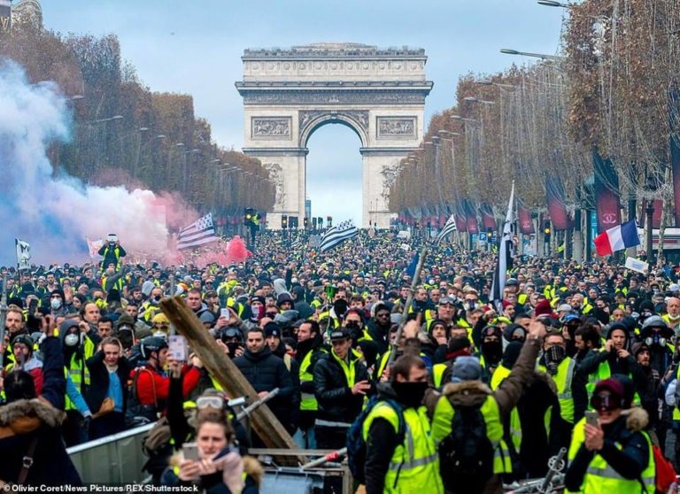 [#Top Départ Pour Un Groupe Gilets Jaunes La Plaine Saint-Denis ! Bally BAGAYOKO